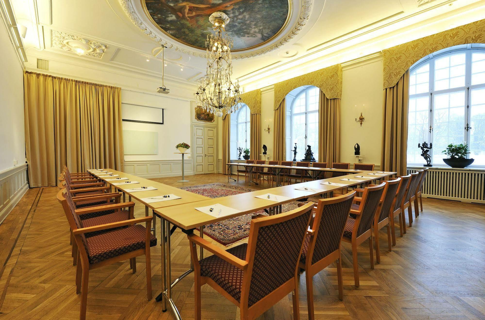 Naesby Slott Ξενοδοχείο Täby Εξωτερικό φωτογραφία